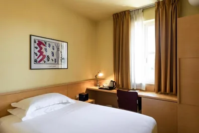 Einzelzimmer — Albergo Celide